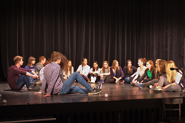 Musiktheaterprojekt: "Nichts" Musiktheaterprojekt: "Nichts"